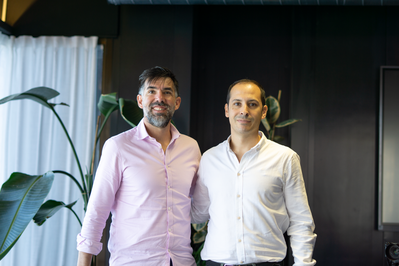 Nuestro equipo trabajando con clientes